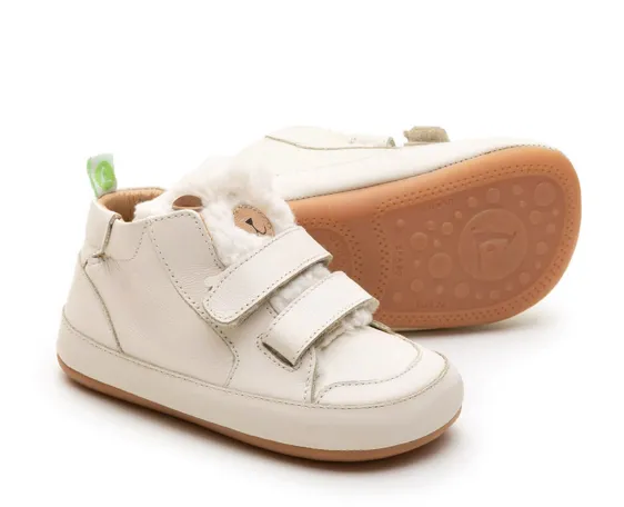 Tip Toey Joey Boys and Girl's Bear Hug Sneakers, Tapioca