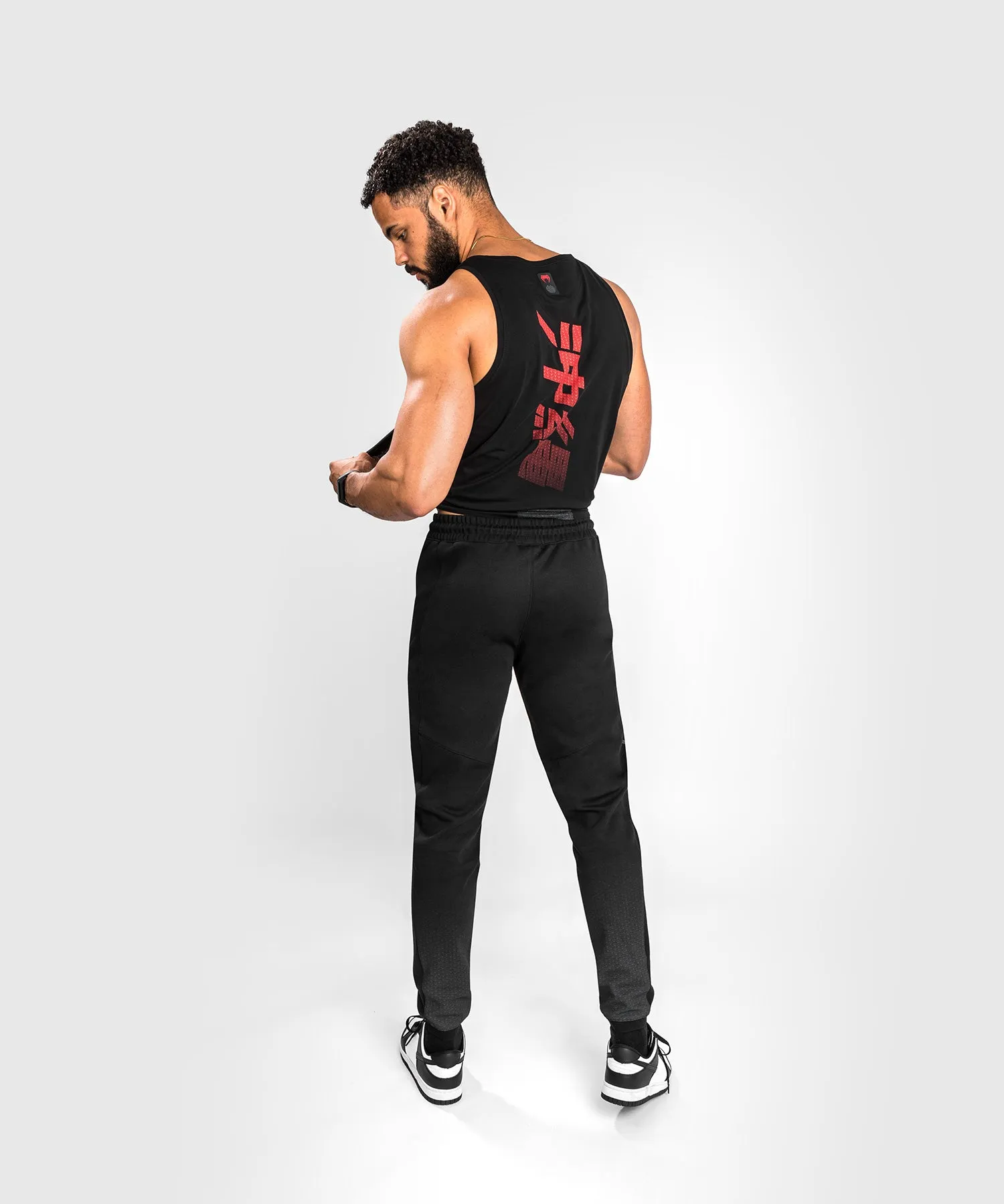 Venum Okinawa 3.0 Jogginghose – Schwarz/Rot